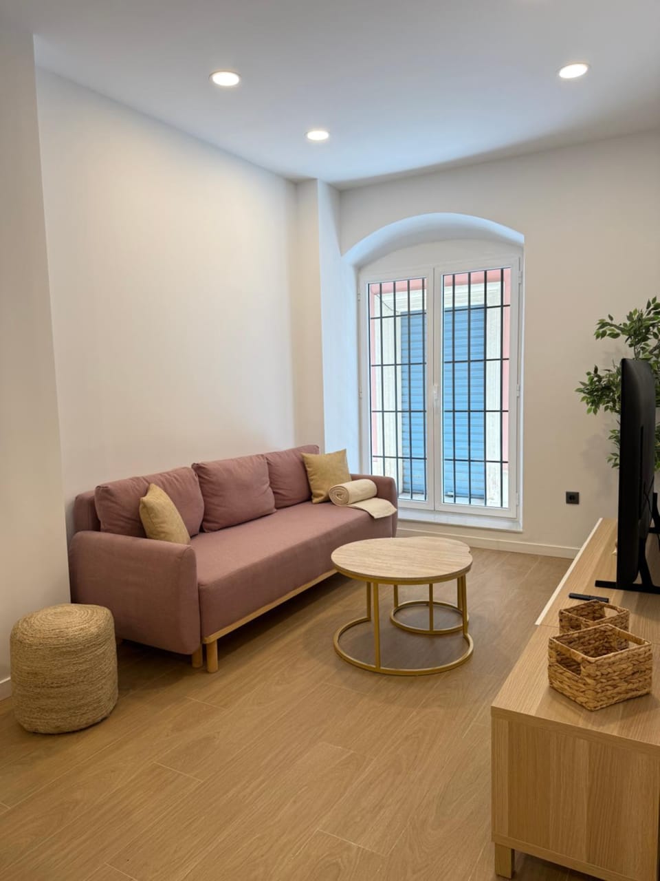 Apartamento T16- TIENDAS Apartment in Almería