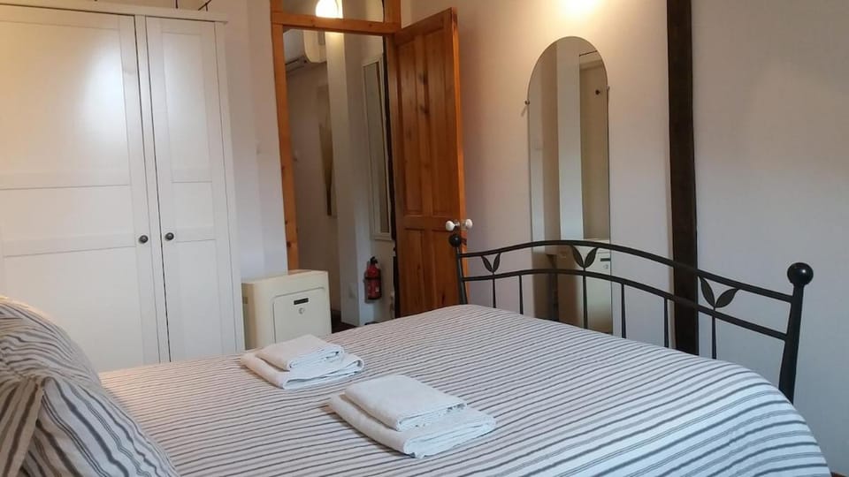 200yrs apart Balcony WIFI AC Apartment in Lisbon