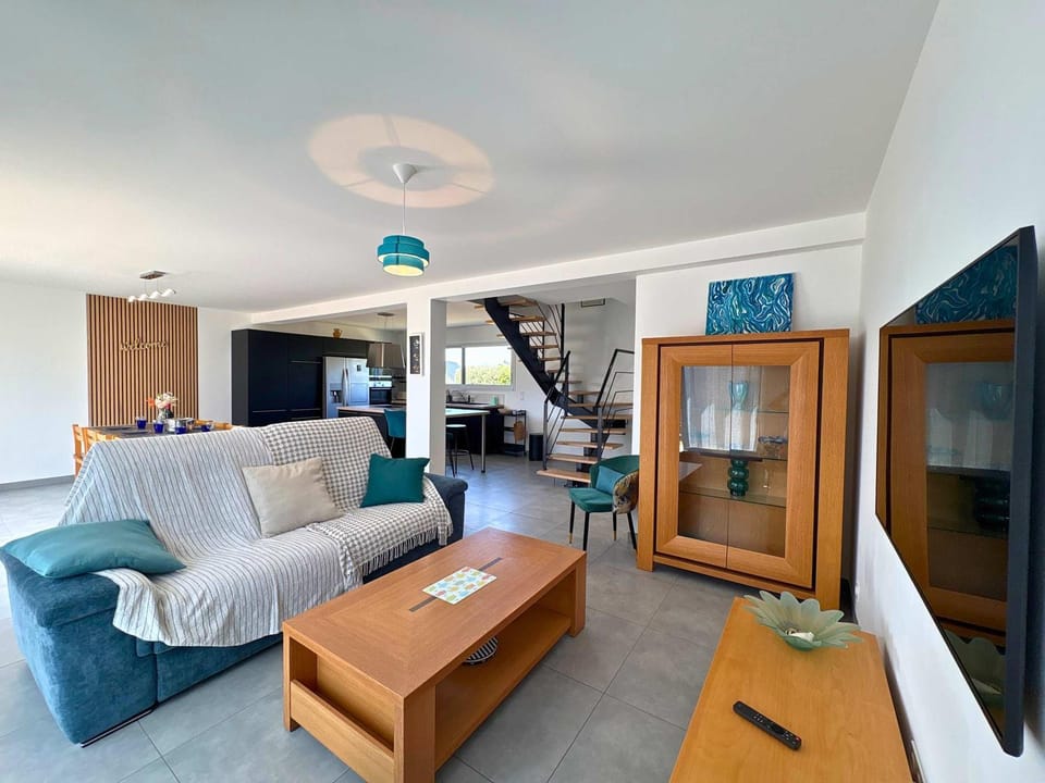 TY GEZANA Modern family home near the sea House in Plougonvelin