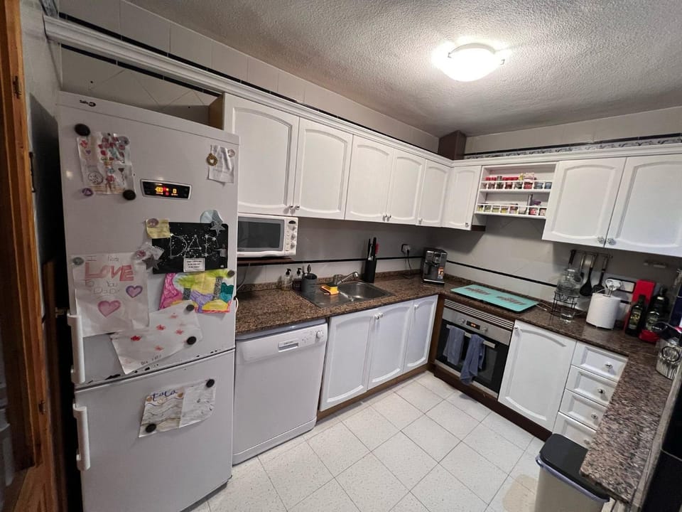 Kitchen or kitchenette, Living room