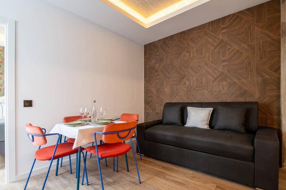 Living room, Seating area, Dining area