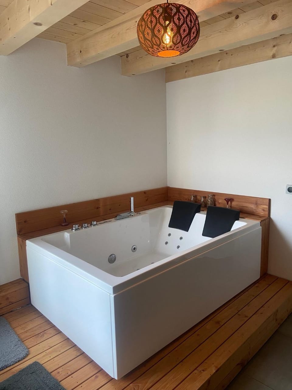 Bulle de rêve jacuzzi Apartment in Fribourg, Switzerland