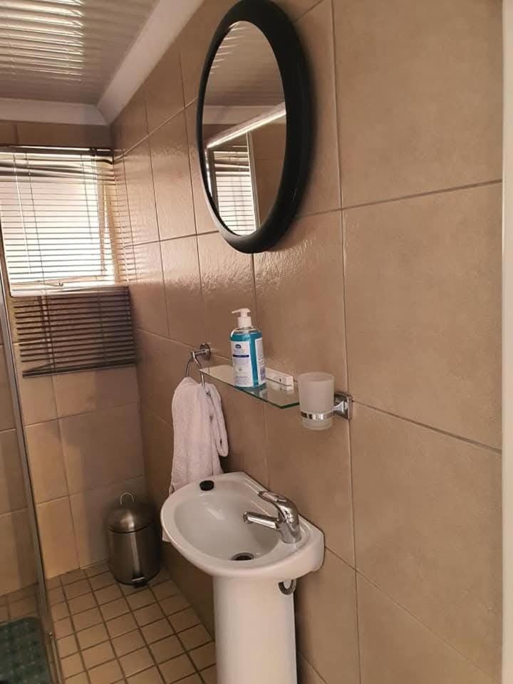 Zibu Guest House Bed and Breakfast in South Africa