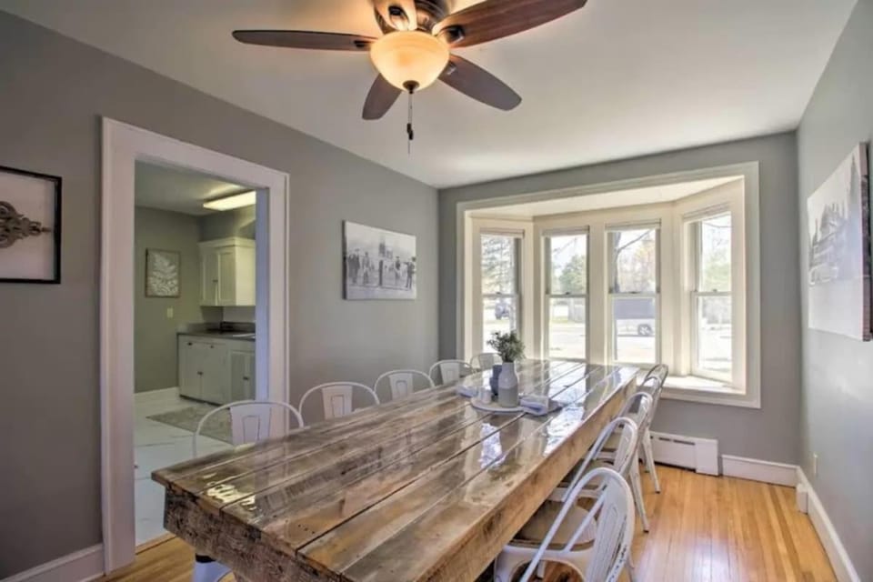 Beautiful 7BR 5BA Home on Leech Lake House in Walker