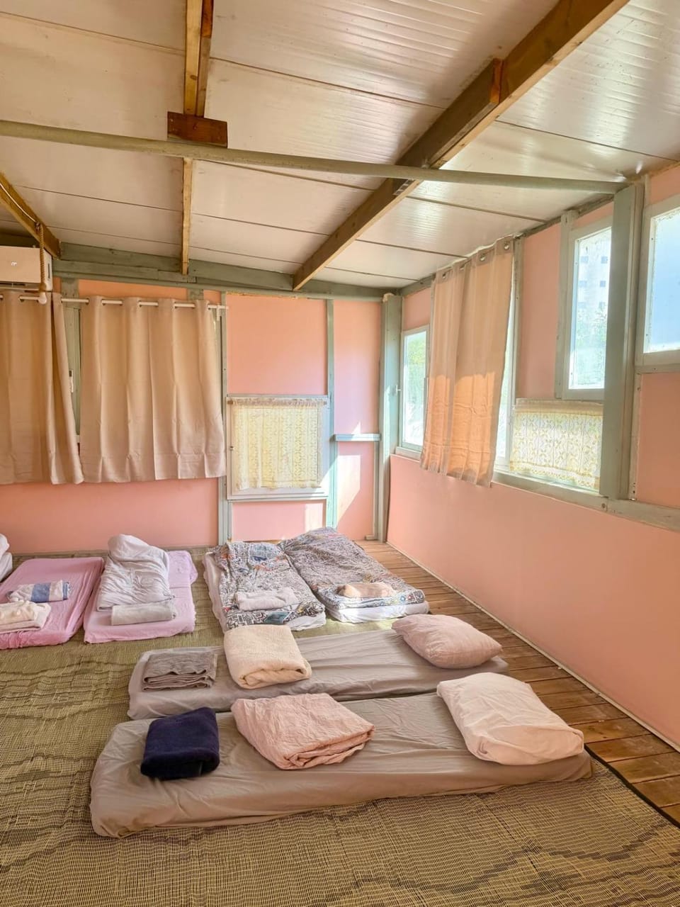 אוהל יהודה - בקתת אירוח לקבוצות בפרדס חנה Campground/ 
RV Resort in Haifa District