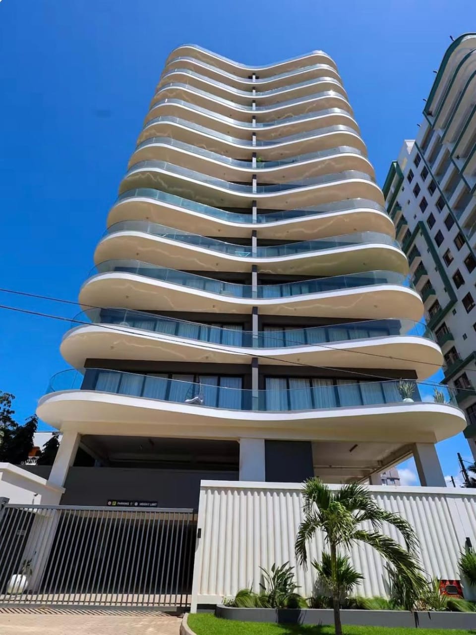 Luxury Studio with amazing Rooftop pool near the beach Apartment in Mombasa County