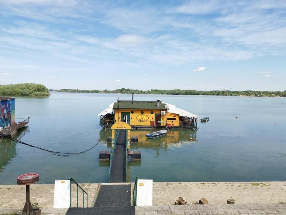 Danube River View Lounge 6 with Garage, K District Apartment in Belgrade