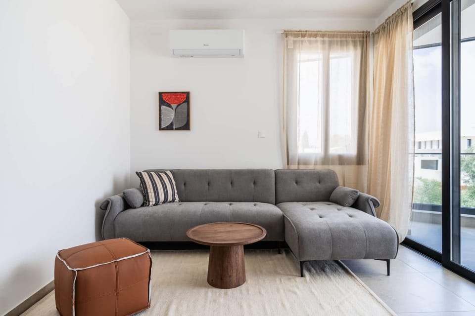 Modern 1BR with Balcony & Free Parking Livadia Apartment in Larnaca District