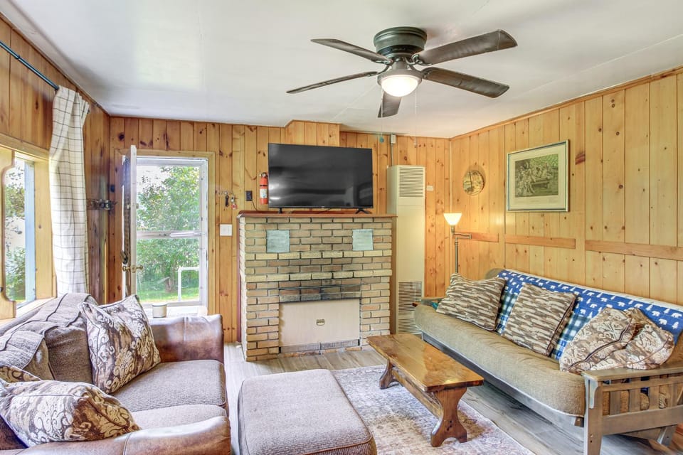 Long Lake Getaway w/ Dock & Hot Tub in Bigfork House in Minnesota