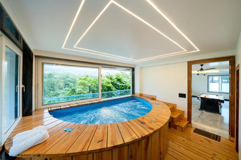 Earth by The StayCationer Villa in Dehradun