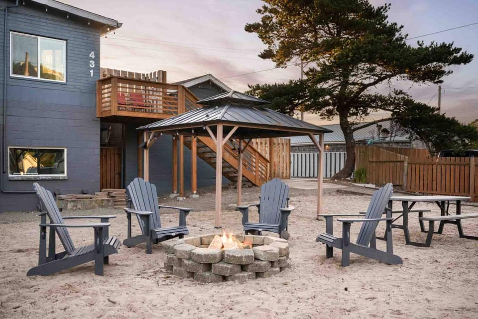 Cottages At Rockaway Beach Estate House in Rockaway Beach