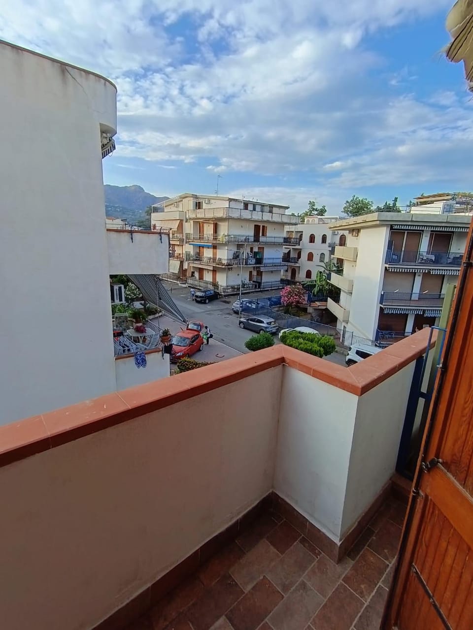 Balcony/Terrace, Street view