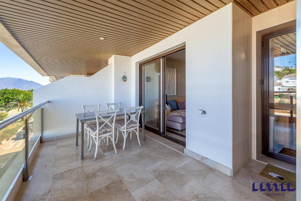 Casa Serena - Duquesa Beachside Garden Apartment in Costa del Sol