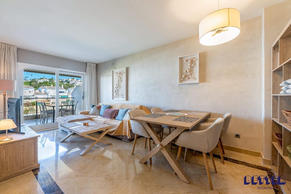 Casa Serena - Duquesa Beachside Garden Apartment in Costa del Sol