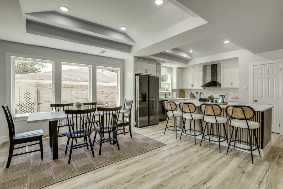 Walk to Main St Tomball! Family Retreat w/ Yard House in Tomball