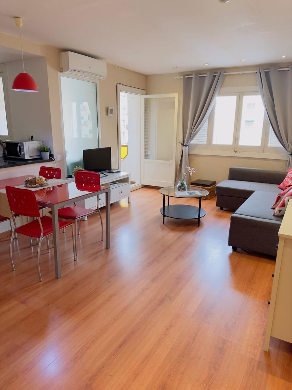Communal lounge/ TV room