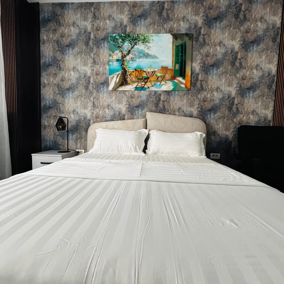 Photo of the whole room, Decorative detail