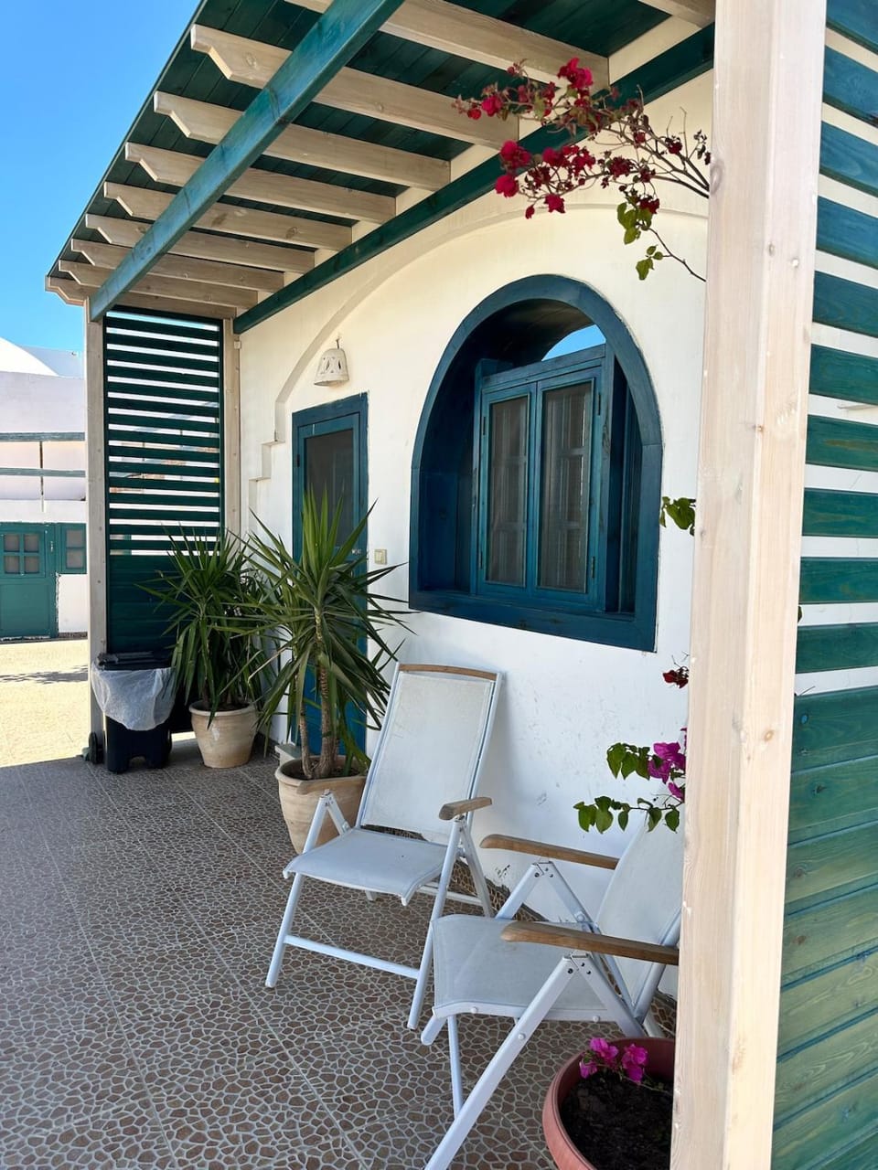 Property building, Patio, View (from property/room), Balcony/Terrace, sunbed