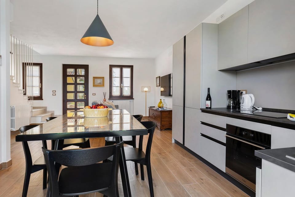 Property building, Kitchen or kitchenette, Living room