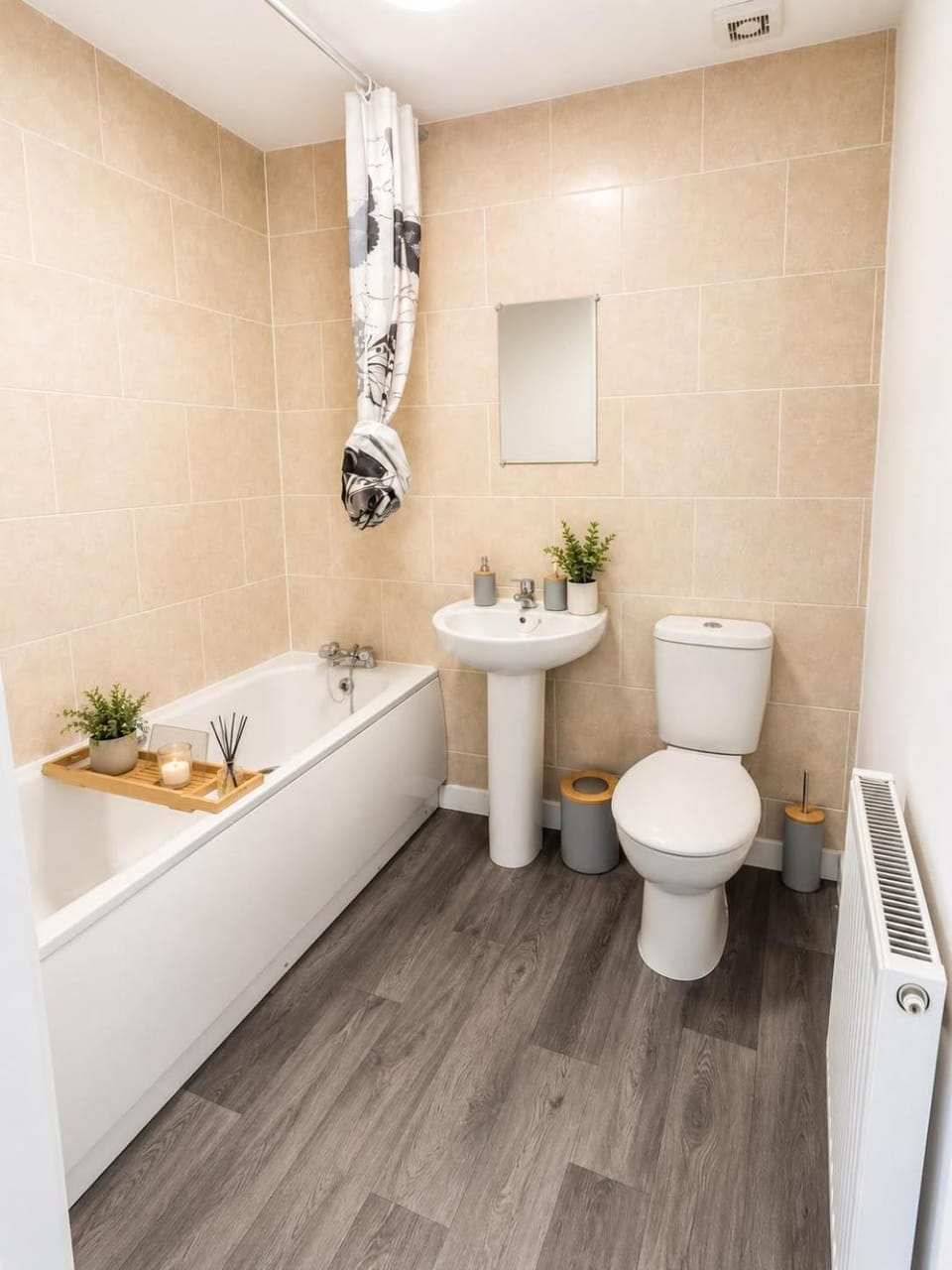 The Cosy House - 3 Beds, Sleeps 4, Free Parking House in Wallasey