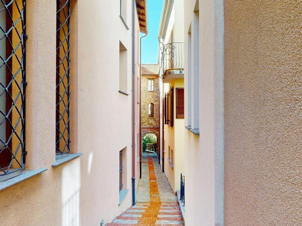 Neighbourhood