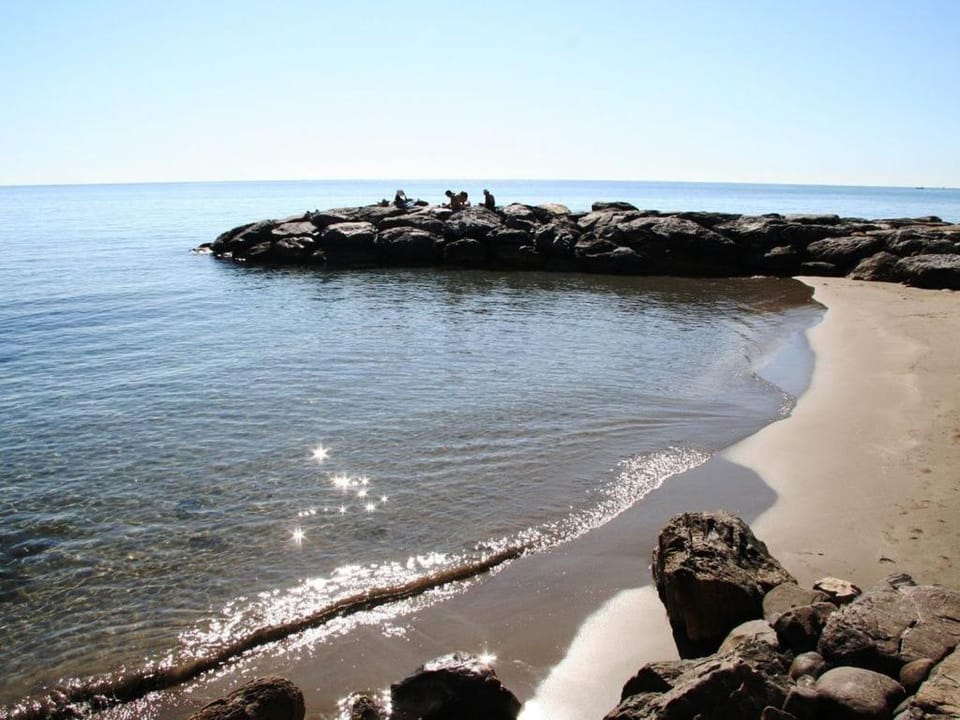 Nearby landmark, Natural landscape