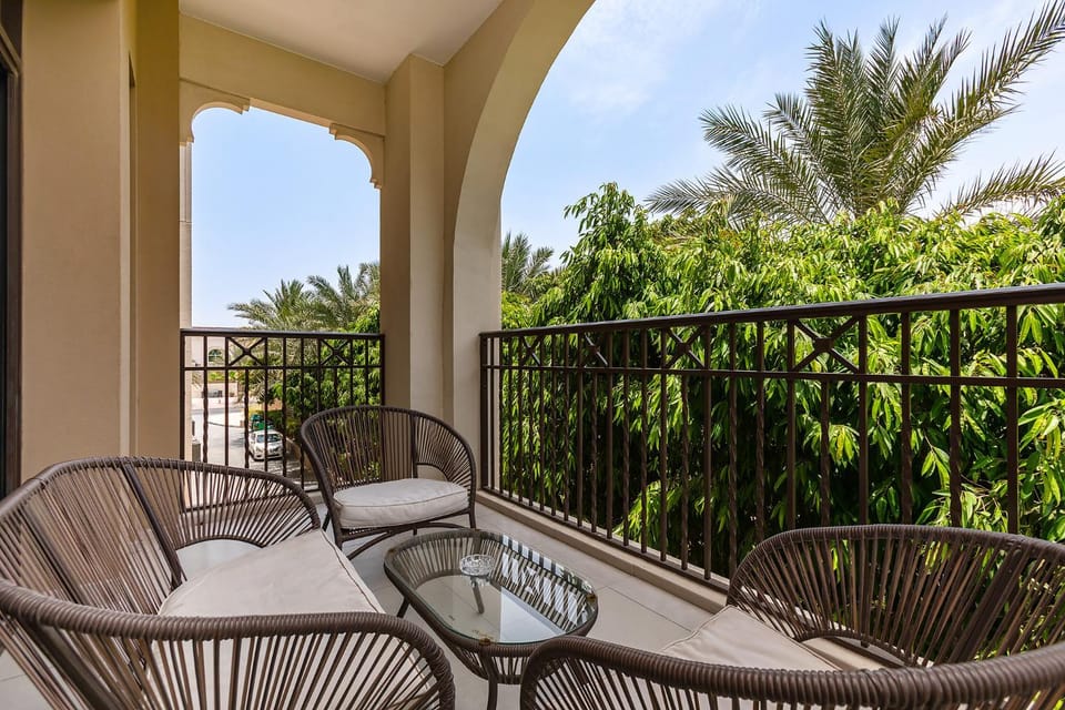 Elegant 2BR with Balcony in MJL Apartment in Dubai