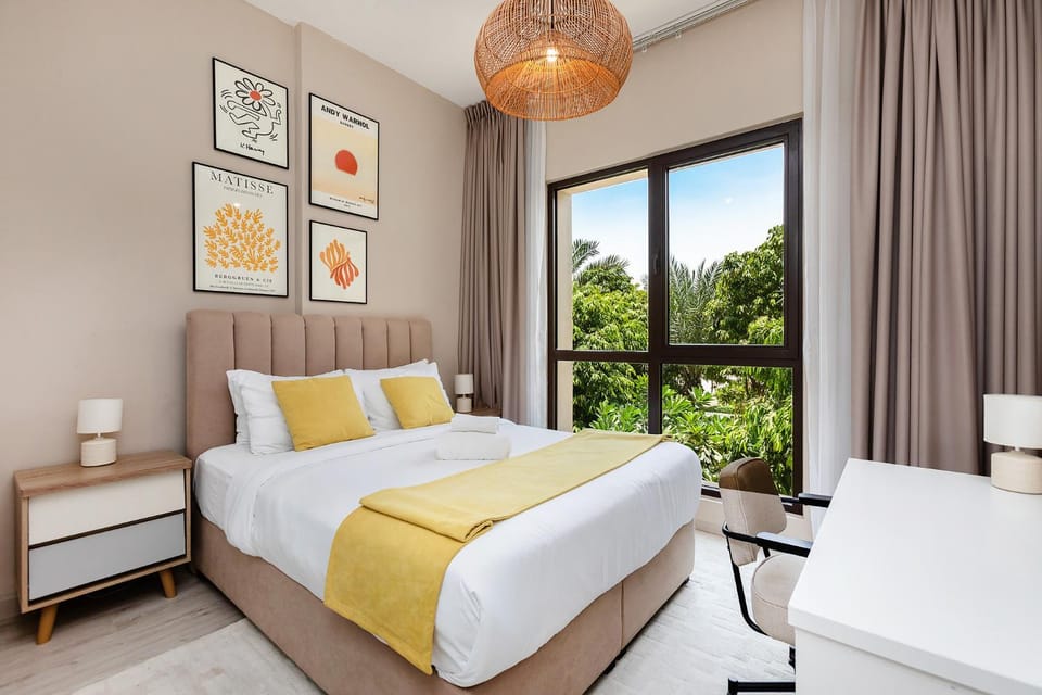 Elegant 2BR with Balcony in MJL Apartment in Dubai