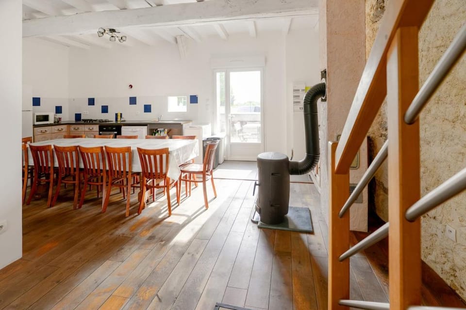 Large gîte for 12 people with heated pool House in Bourgogne-Franche-Comté