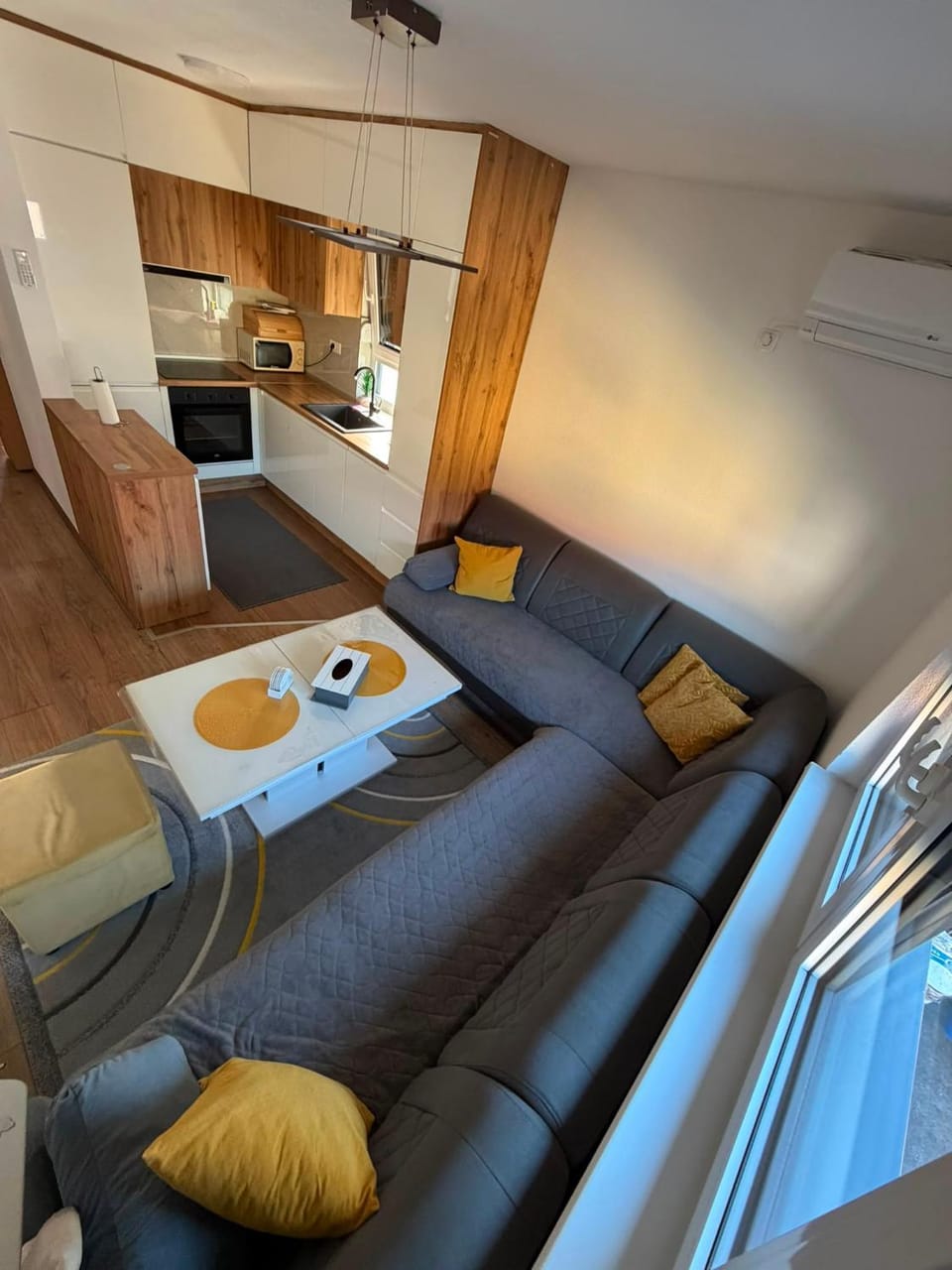 Kitchen or kitchenette, Living room, Photo of the whole room, minibar, stove