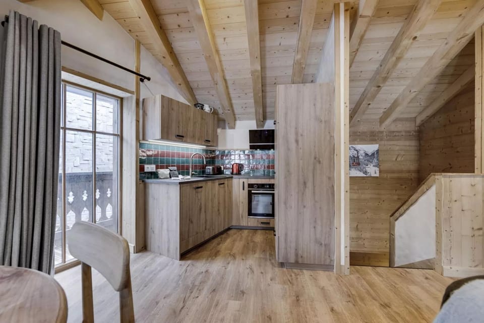 Tolima Stunning Apartment in the Heart of Val d'Isère for 4 Guests Apartment in Val dIsere