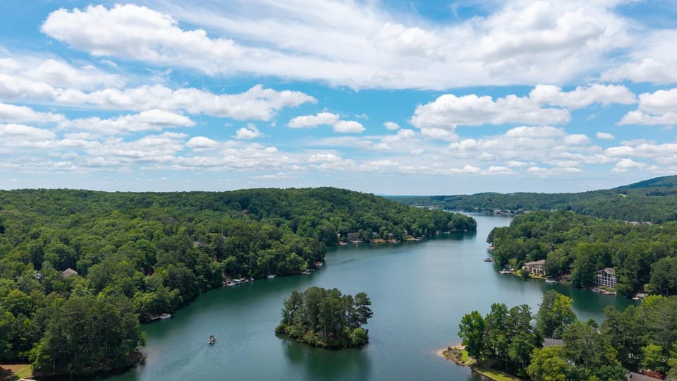 Silverlake Pointe - Waleska, GA - Enjoy Peaceful Lake Access from Your Own Private Dock, Unwind on the Screened Deck, and Retrea House in Georgia