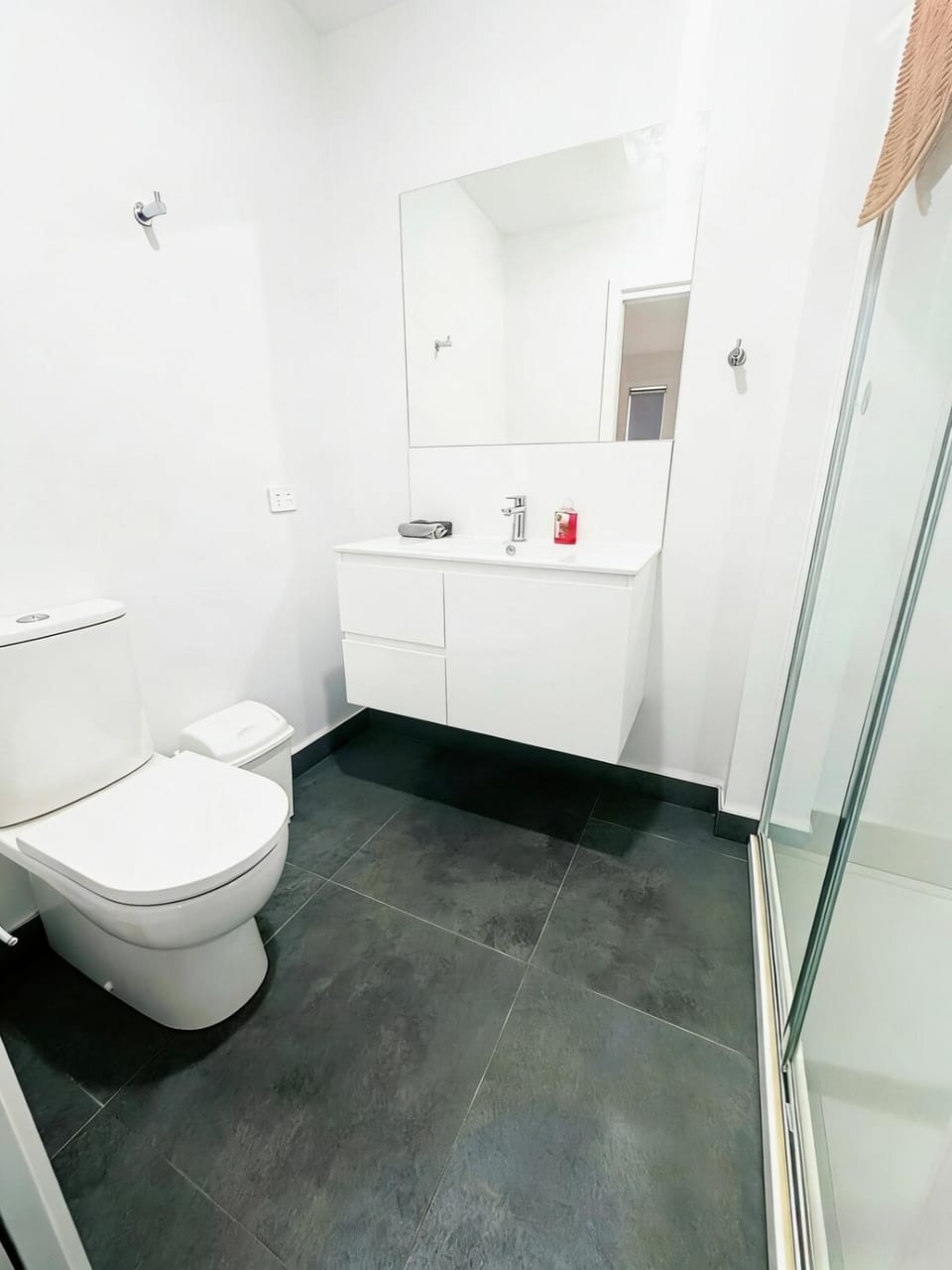 The Enclave Hideaway Apartment in Glenorchy