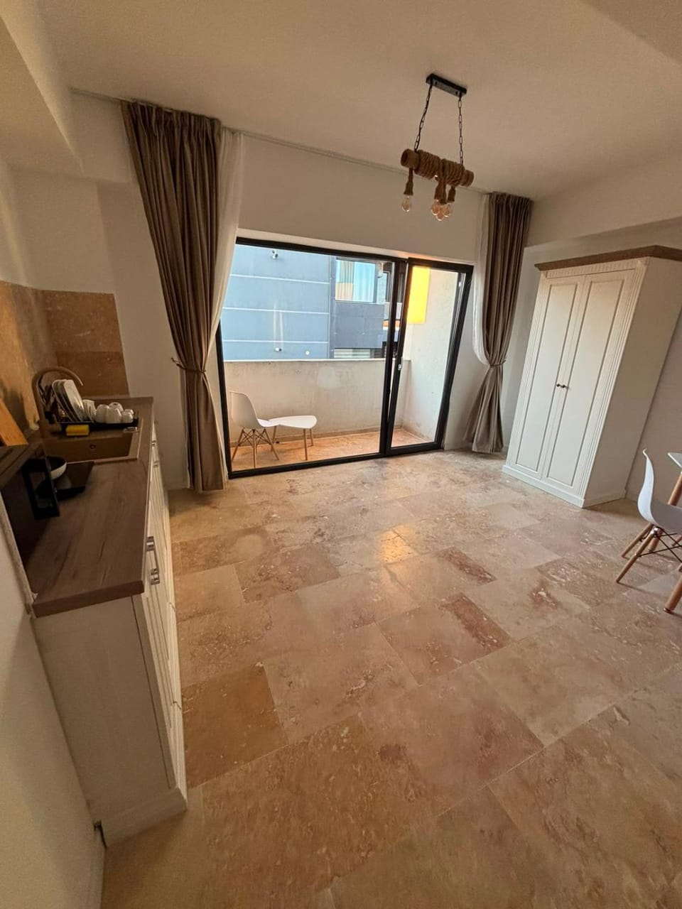 Azzuro Apartments and Studios Apartment hotel in Constanța County