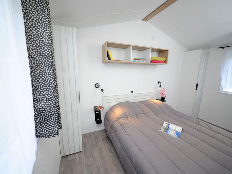 Mobil-home avec terrasse - 2 pers. - API-1-52-2974 Campground/ 
RV Resort in Arrens-Marsous