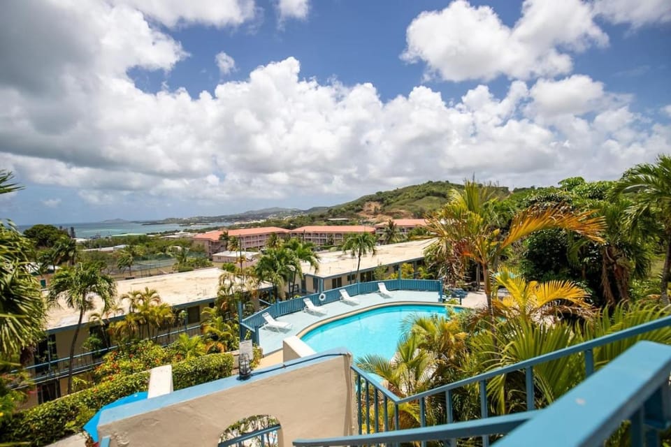 Caribbean Blue Hideaway 1BR Condo with Ocean View Apartment in St. Croix