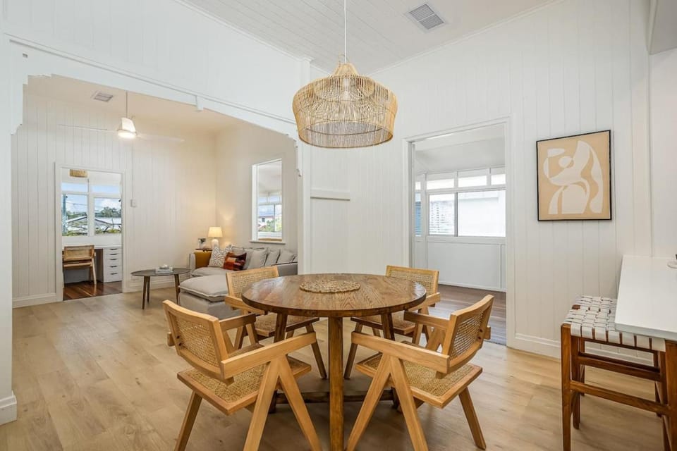 The Verandah - Designer Queenslander 200m to beach Apartment in Margate