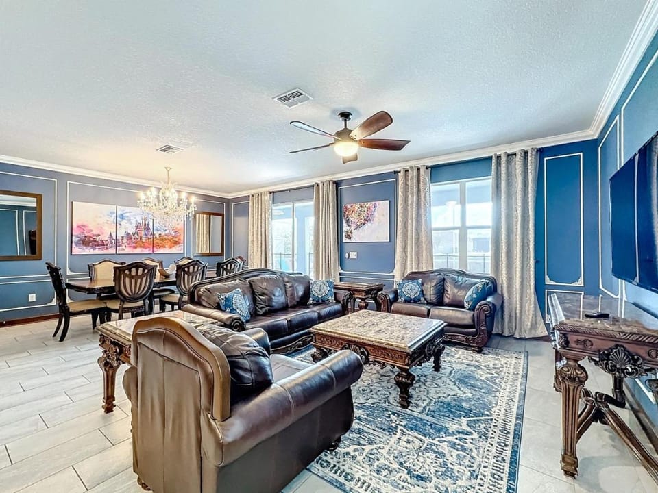Luxury 8BR ChampionsGate Villa with Pool and Theater House in Osceola County
