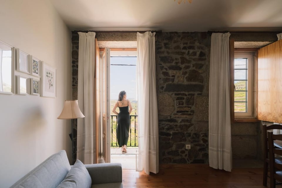 Fonte Country House with Jacuzzi - Douro Valley House in Vila Real District