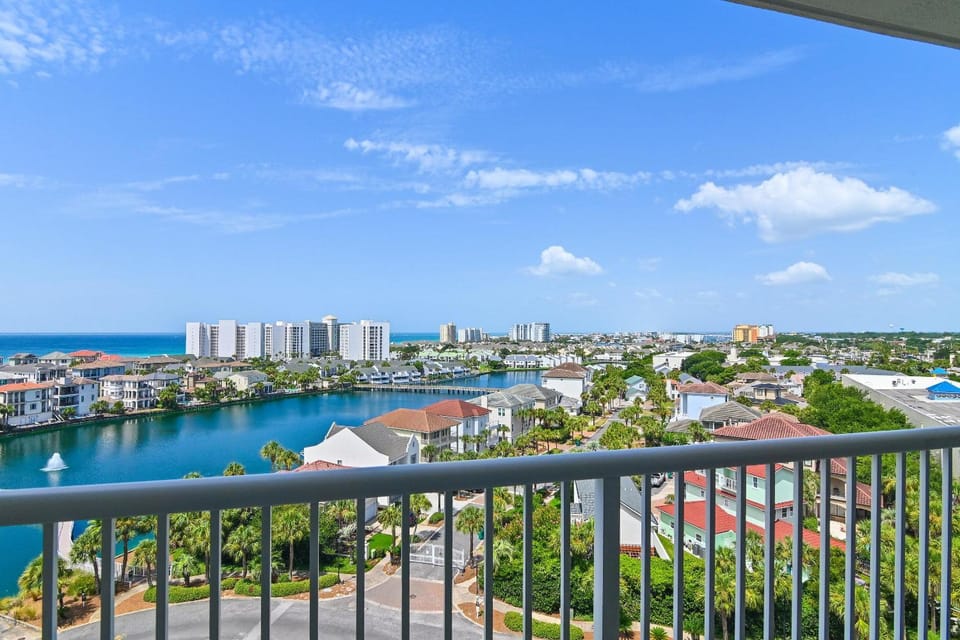 Pelican Beach Terrace 903 House in Destin