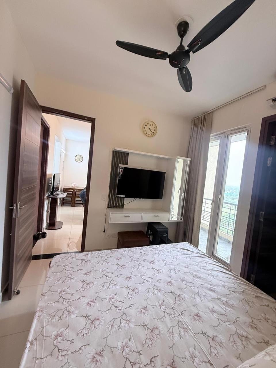 3 Bhk Entire Flat in chandigarh- Cozy and Modern Apartment in Punjab, India