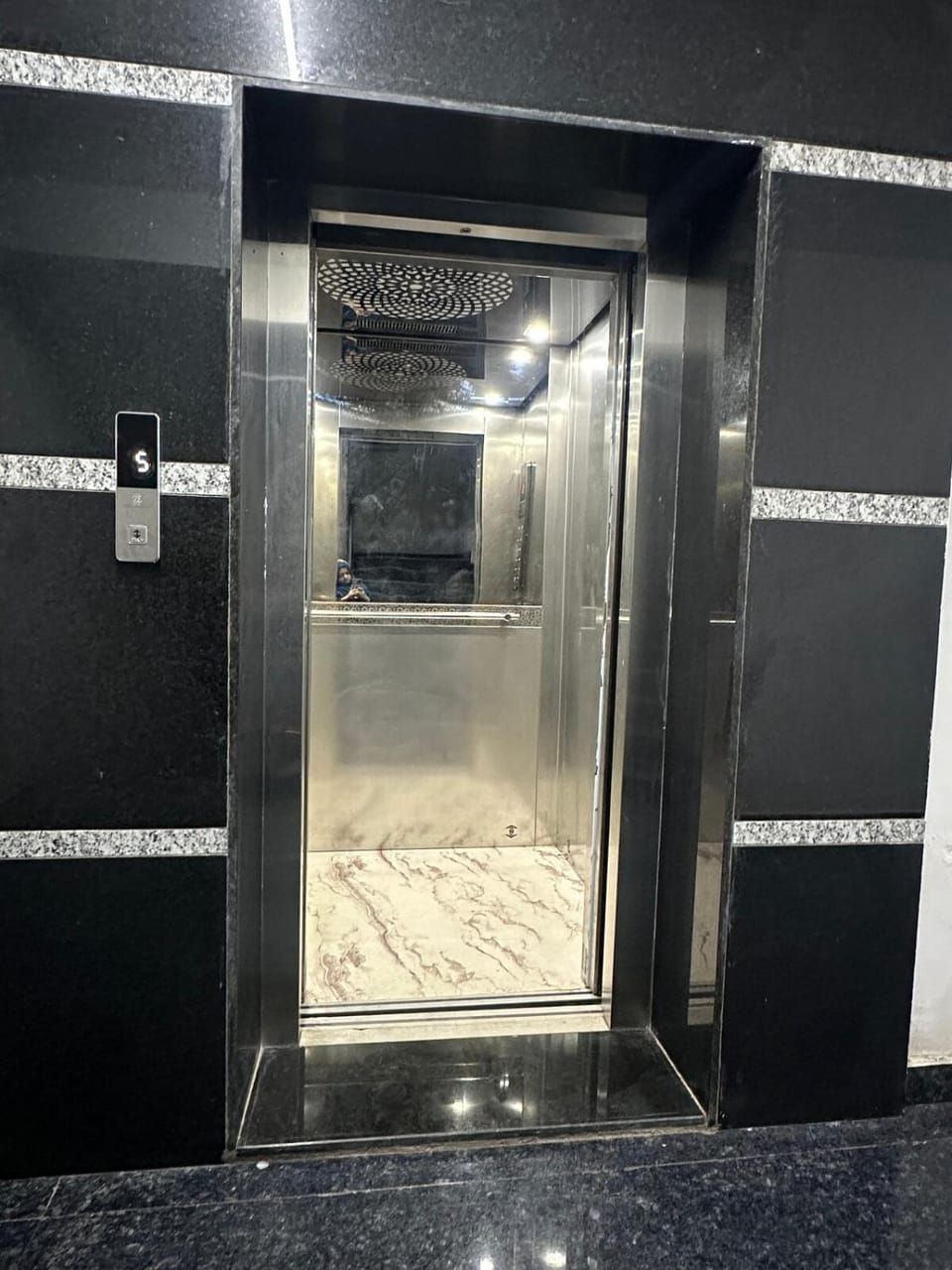 elevator