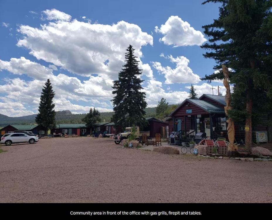 Cabin#1 in Lake George Cabins & RV Park Cabin in Park County