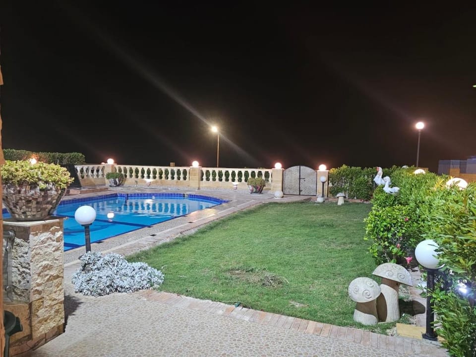 Garden, Swimming pool