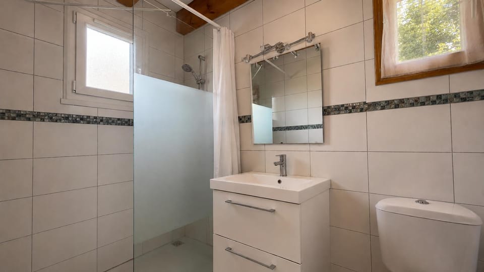 Shower, Toilet