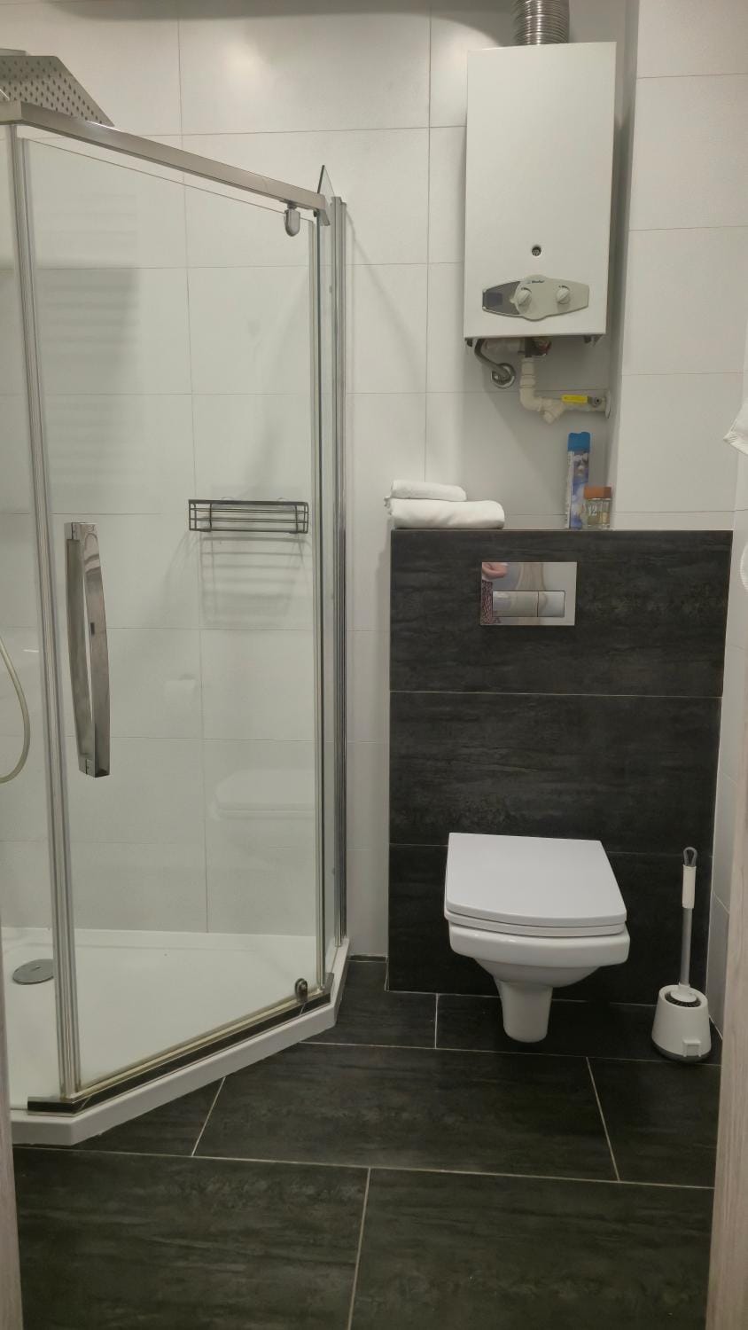 Shower, Toilet, Bathroom