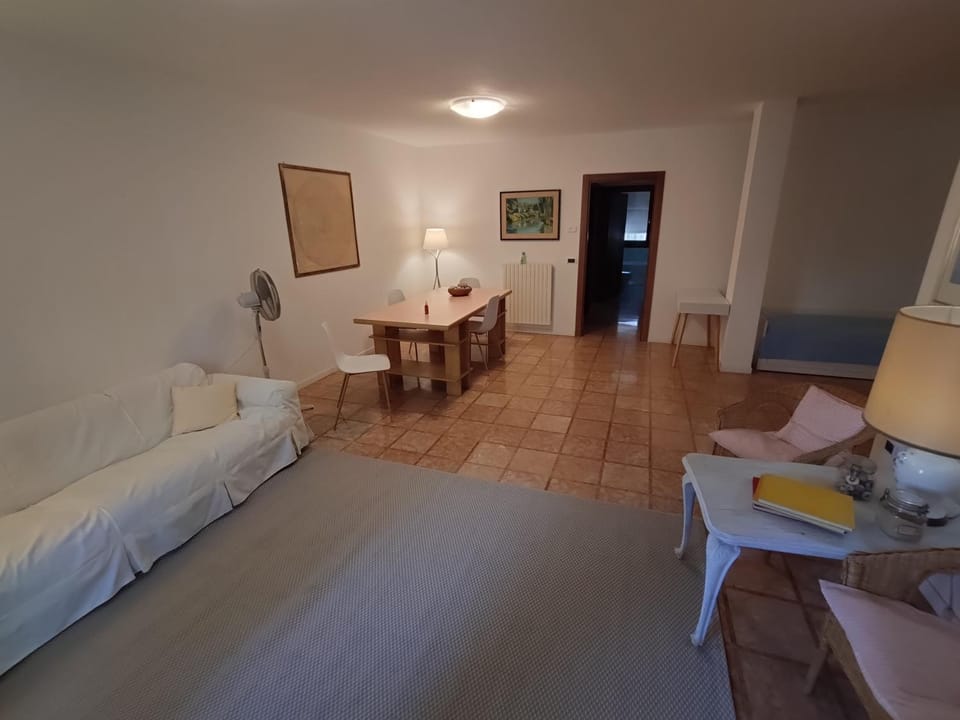 High end apartment - easy to Venice Apartment in Venice