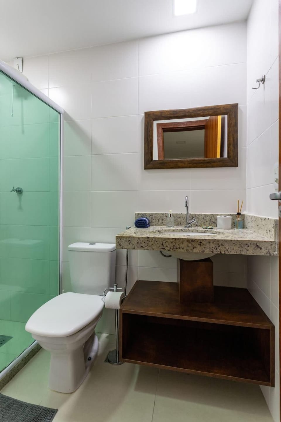Apartamento Moderno com Ar Condicionado e Wi Fi Rapido a 500m da Praia do Forte Apartment in Cabo Frio
