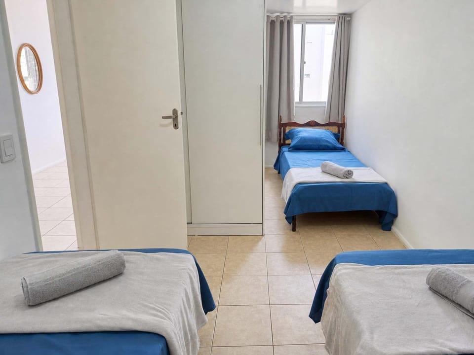 Ape a 200m Praia do Forte - vista parcial mar Apartment in Cabo Frio