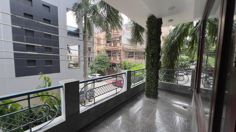 Elegant Escape Modern 2BHK with Living Room Apartment in Delhi